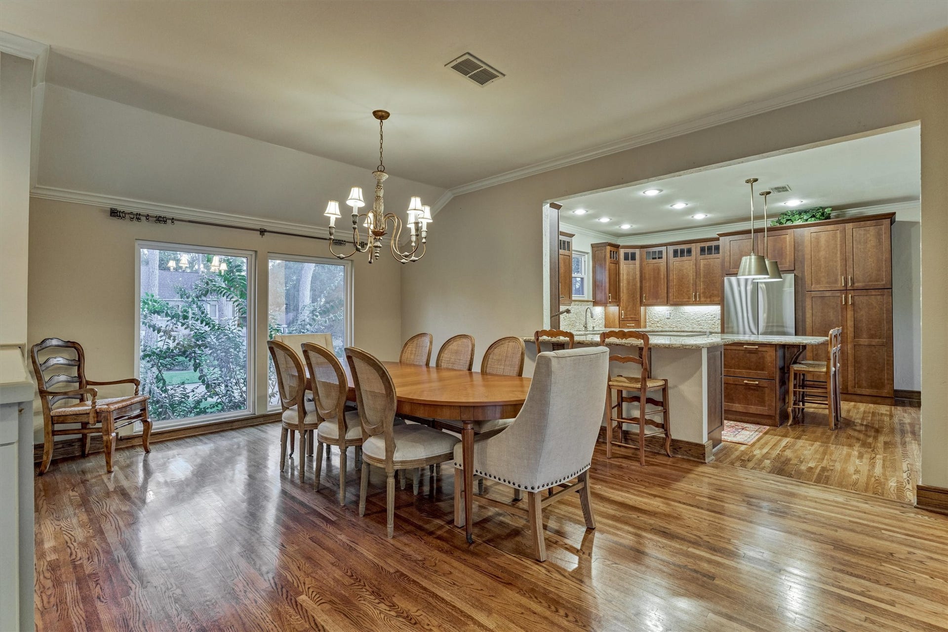 45 Doe Run Drive, The Woodlands, TX 77380 45 Doe Run Drive, The Woodlands, TX 77380