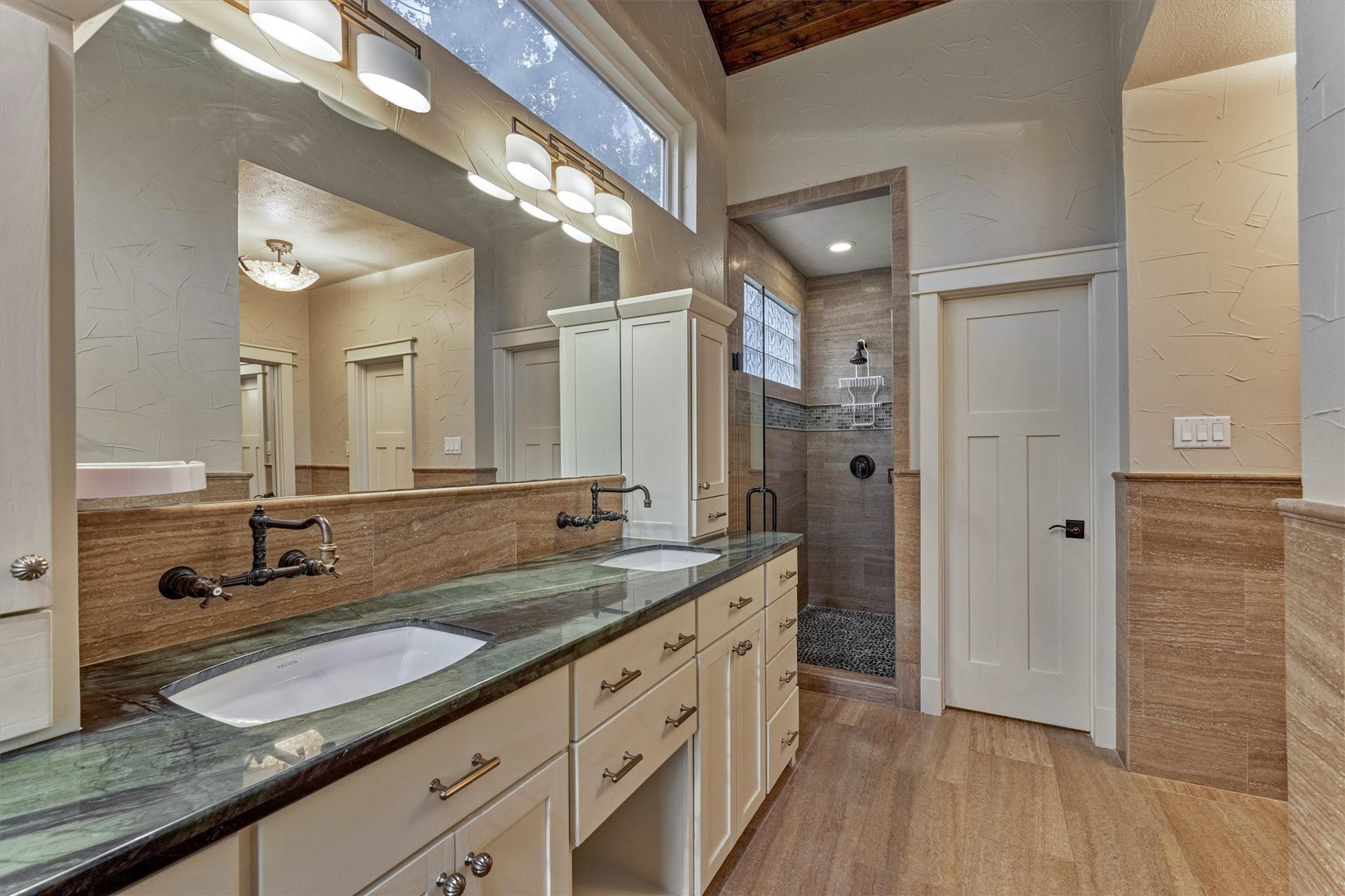 45 Doe Run Drive, The Woodlands, TX 77380 45 Doe Run Drive, The Woodlands, TX 77380