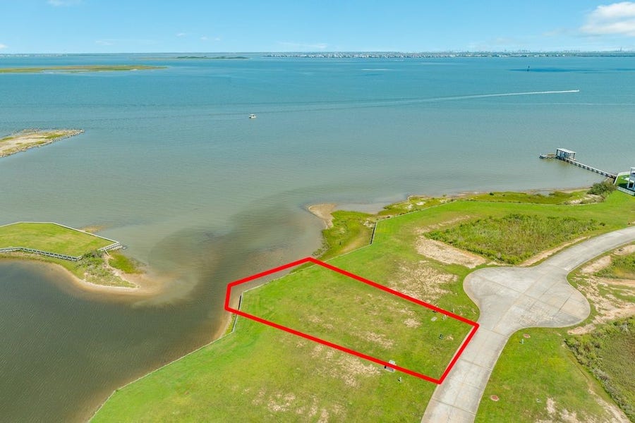 Property photo for 1506 Bay Pointe Drive, Galveston, TX