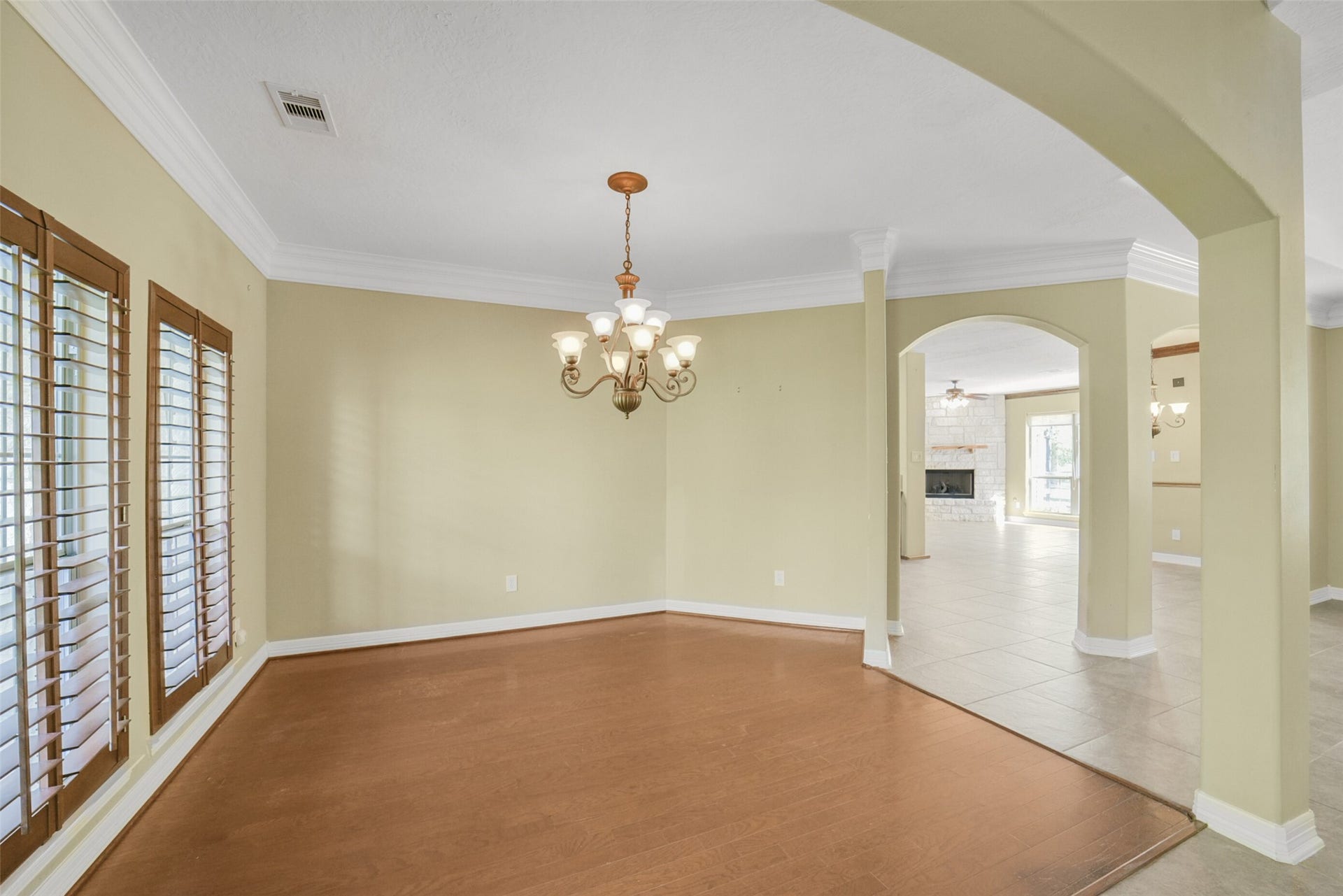3522 Wellspring Lake Drive, Fulshear, TX 77441 View of the Formal Dining Room right off the Entry way with Custom Blinds overlooking the Front Porch!