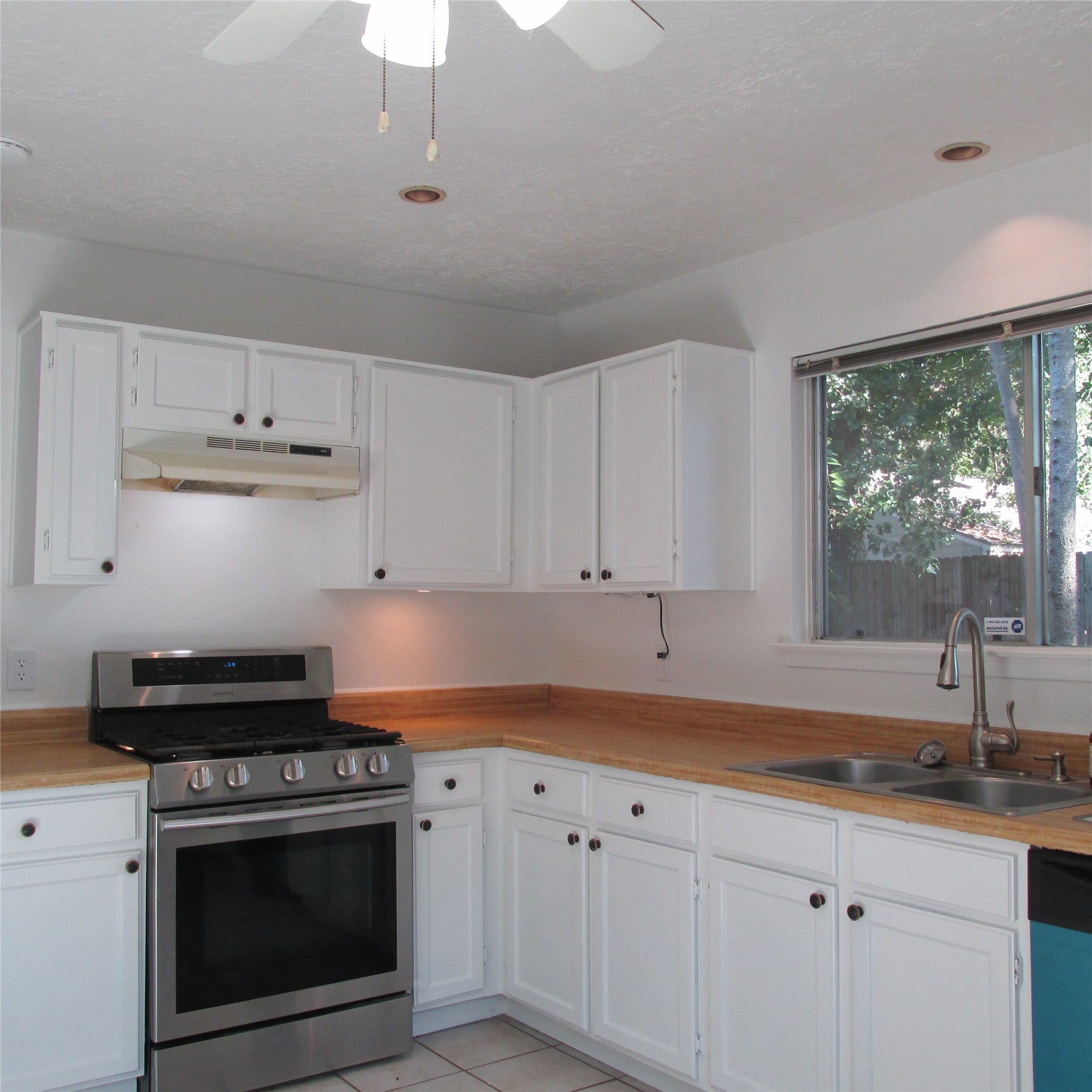 24042 Spring Gum Drive, Spring, TX 77373 Kitchen View Front