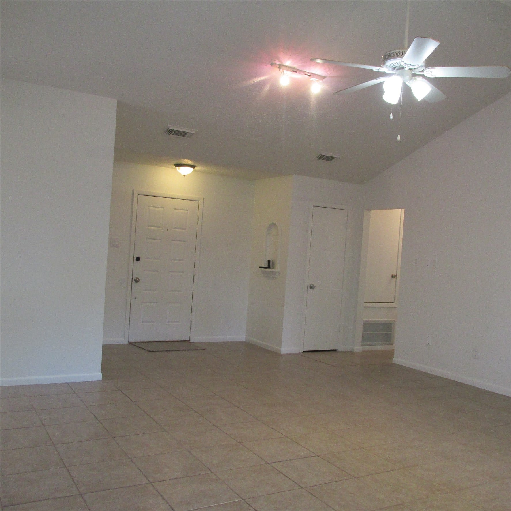 24042 Spring Gum Drive, Spring, TX 77373 Living Room View