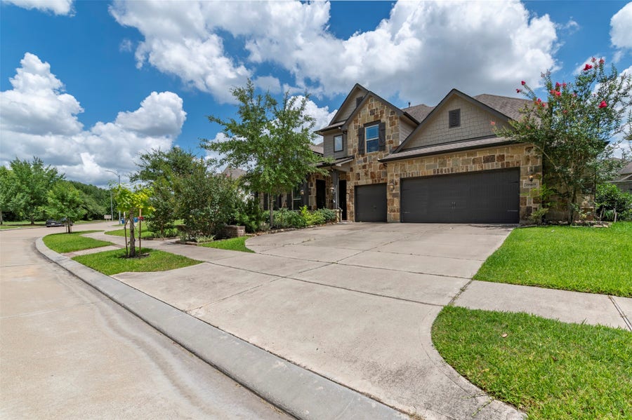 Property photo for 19403 Trinity River Drive, Cypress, TX