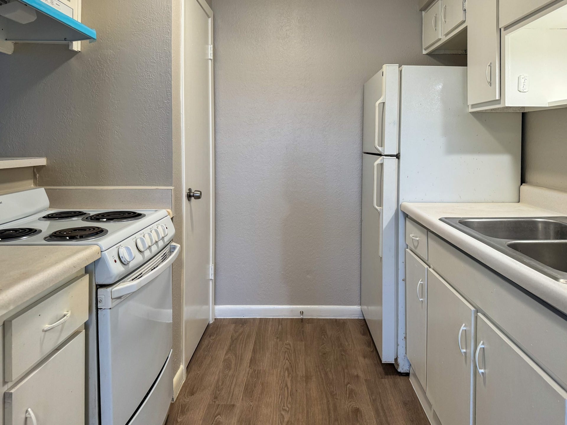 2101 6th Avenue N, #7, Texas City, TX 77590 Kitchen