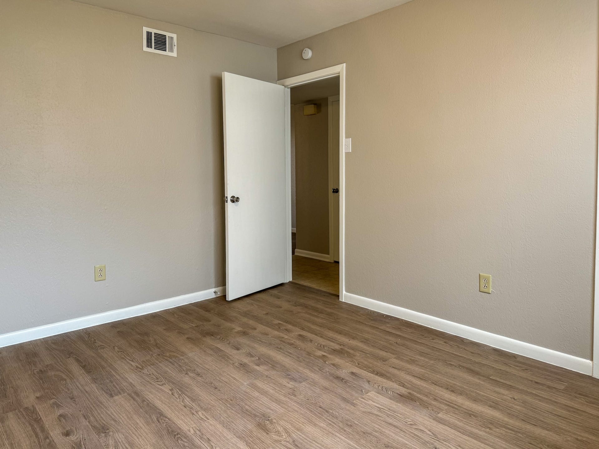 2101 6th Avenue N, #7, Texas City, TX 77590 Bedroom