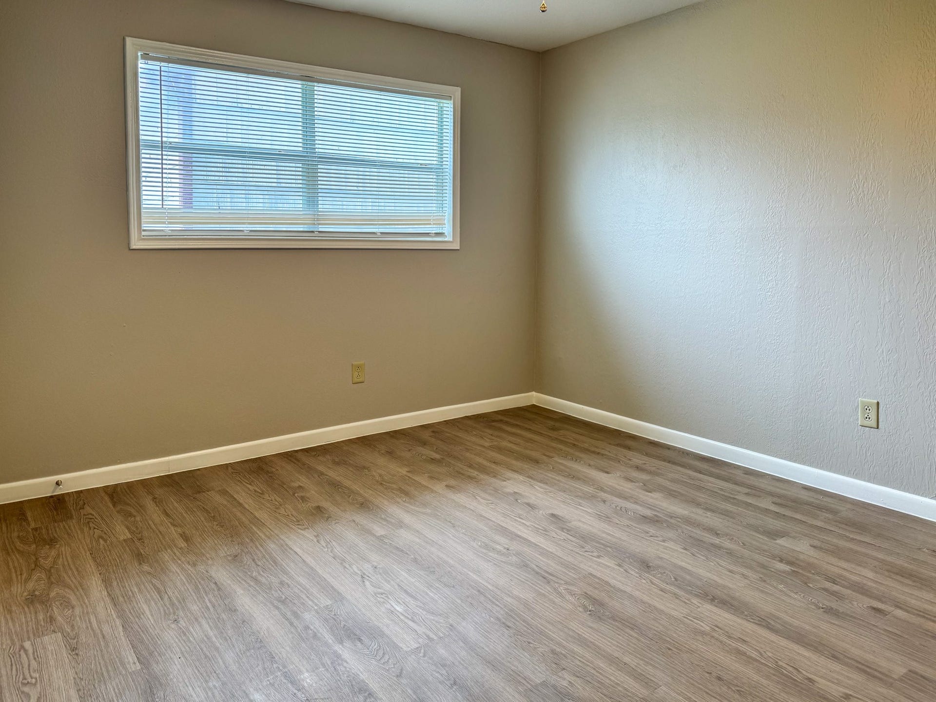 2101 6th Avenue N, #7, Texas City, TX 77590 Bedroom