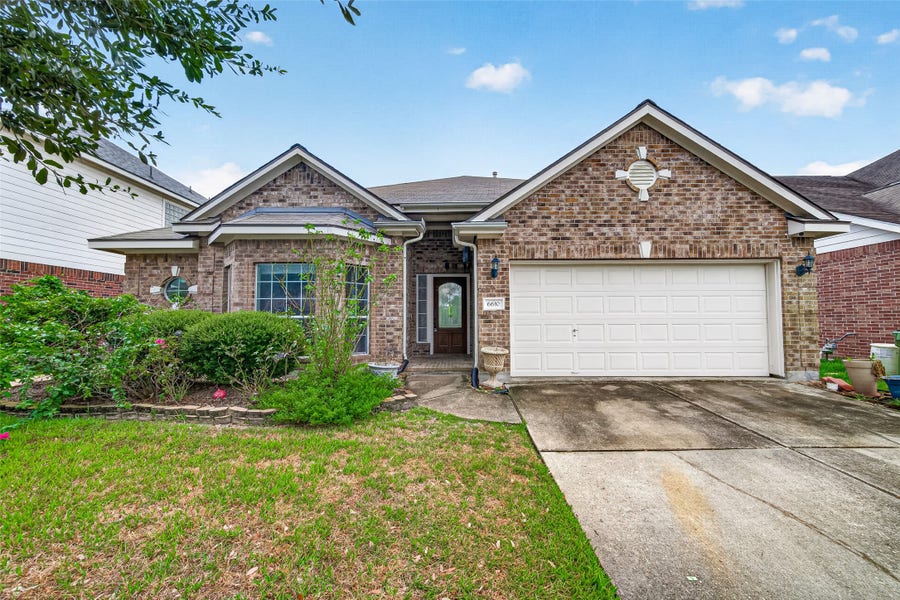 Property photo for 6610 Atasca Creek Drive, Humble, TX
