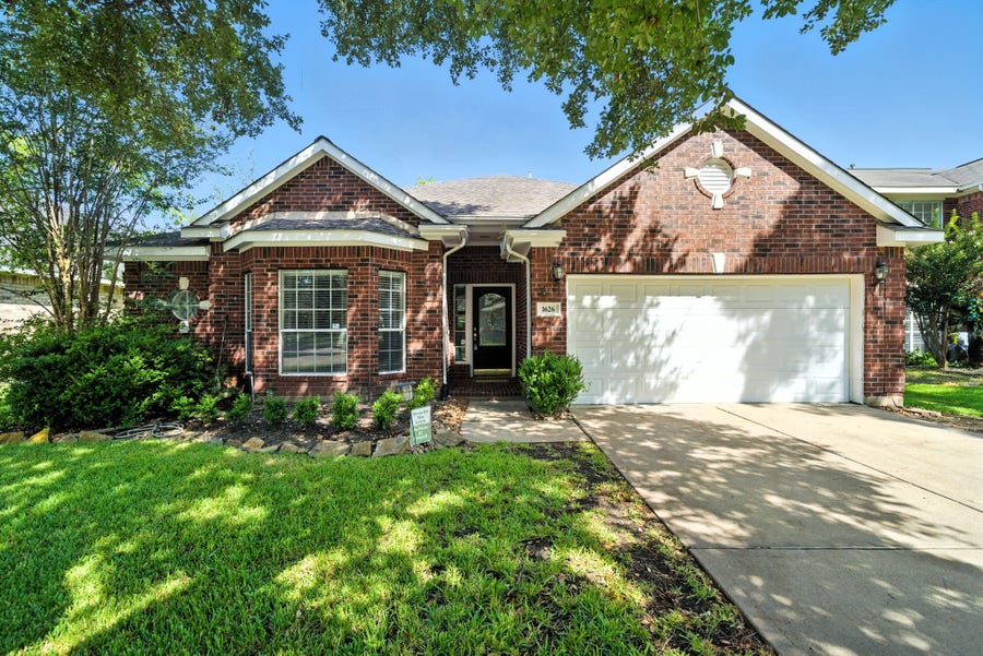 Property photo for 1626 Maryvale Drive, Katy, TX