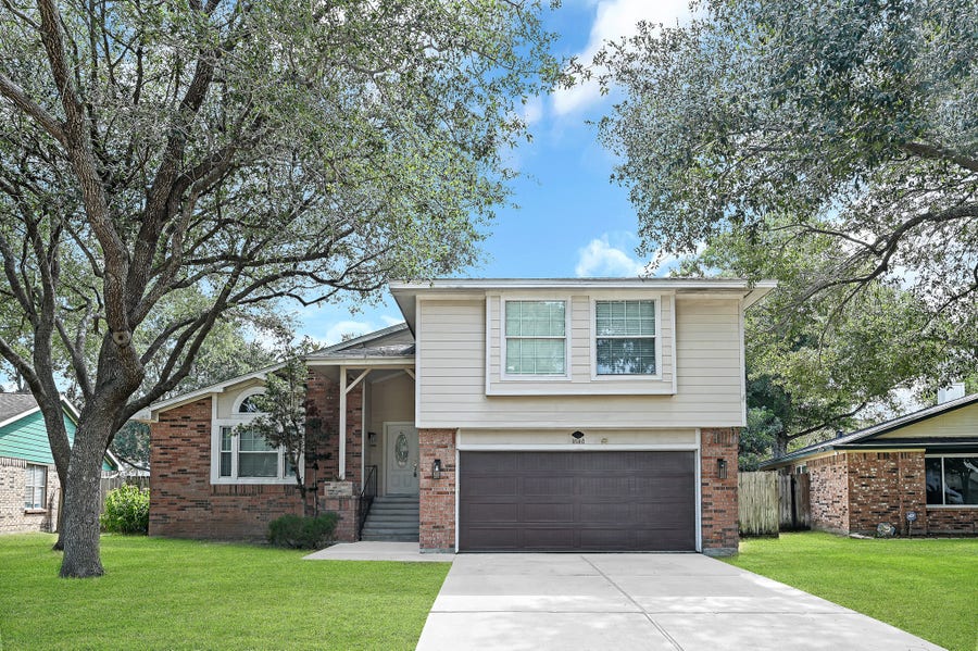 Property photo for 5134 Smokey River Drive, Katy, TX