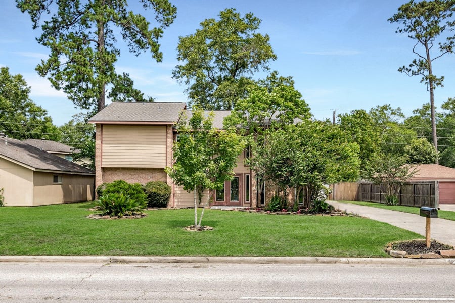 Property photo for 706 S Diamondhead Boulevard, Crosby, TX
