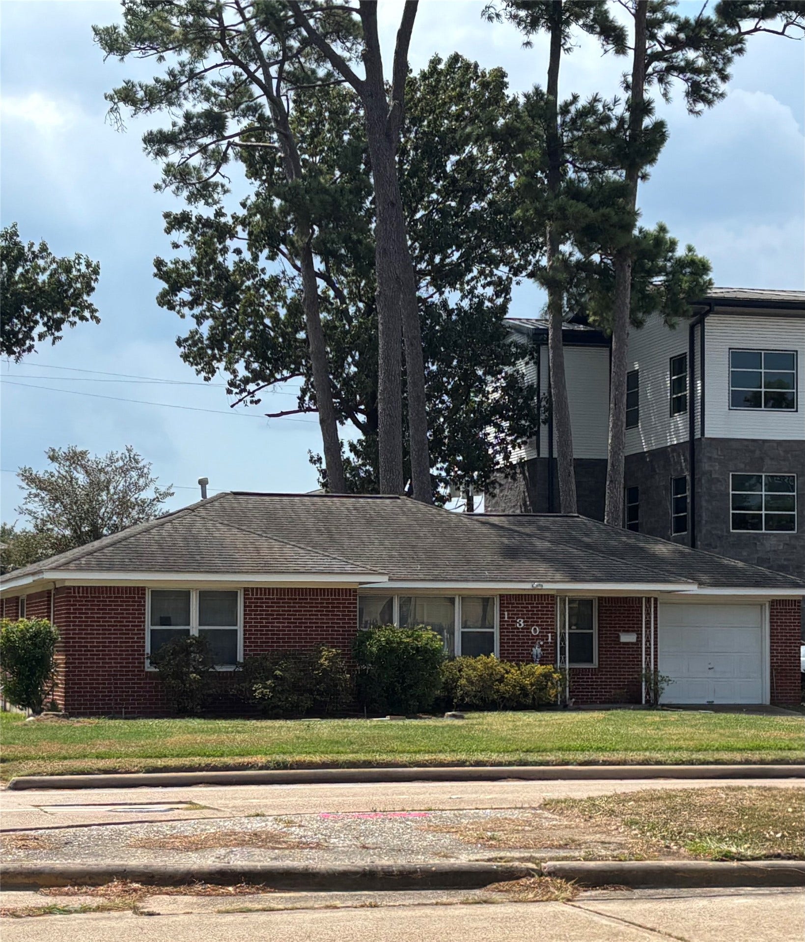 1301 Antoine Drive, Houston, TX 77055 1301 Antoine Drive, Houston, TX 77055