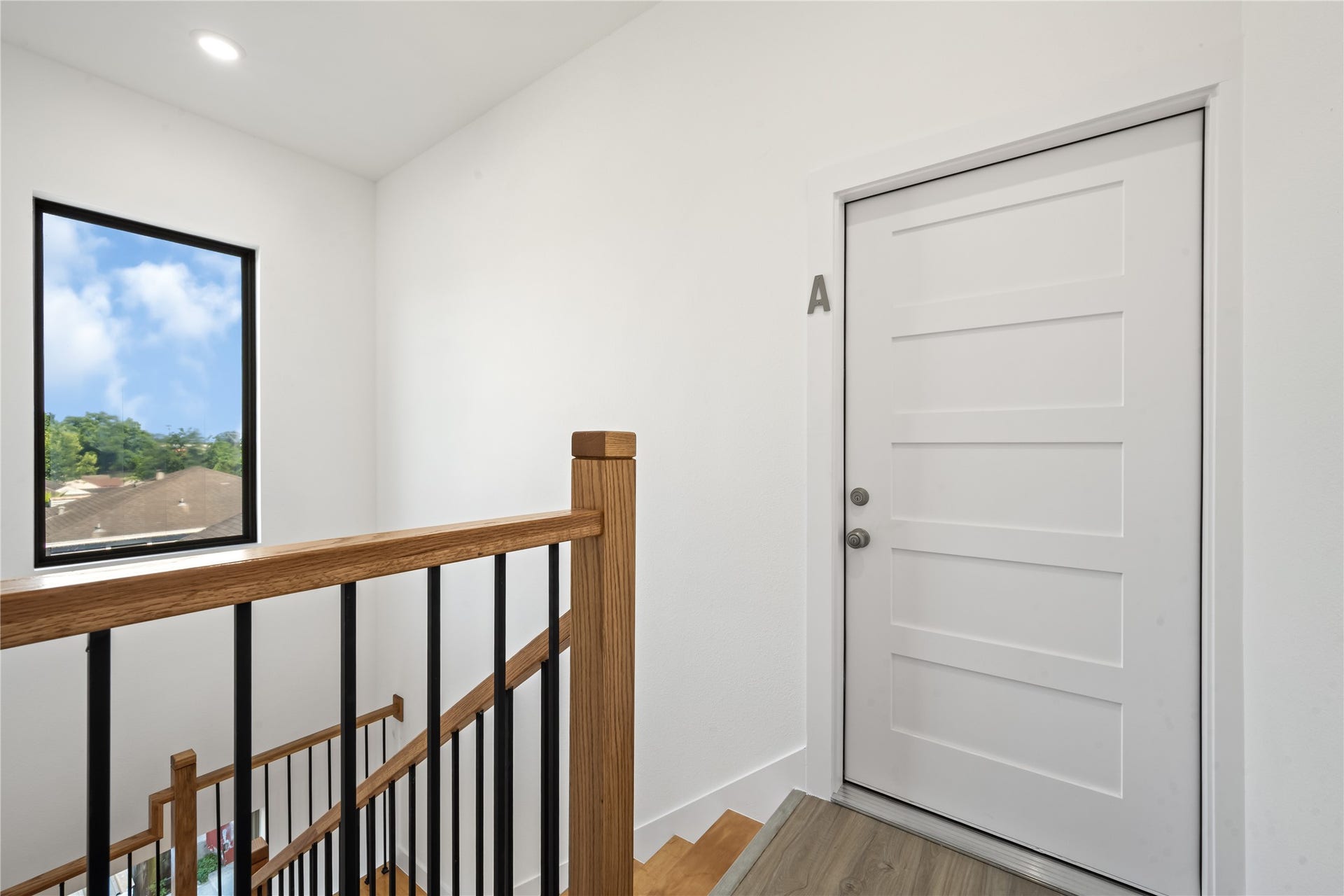 5623 Eskridge Street, #A, Houston, TX 77023 Entrence into Unit
