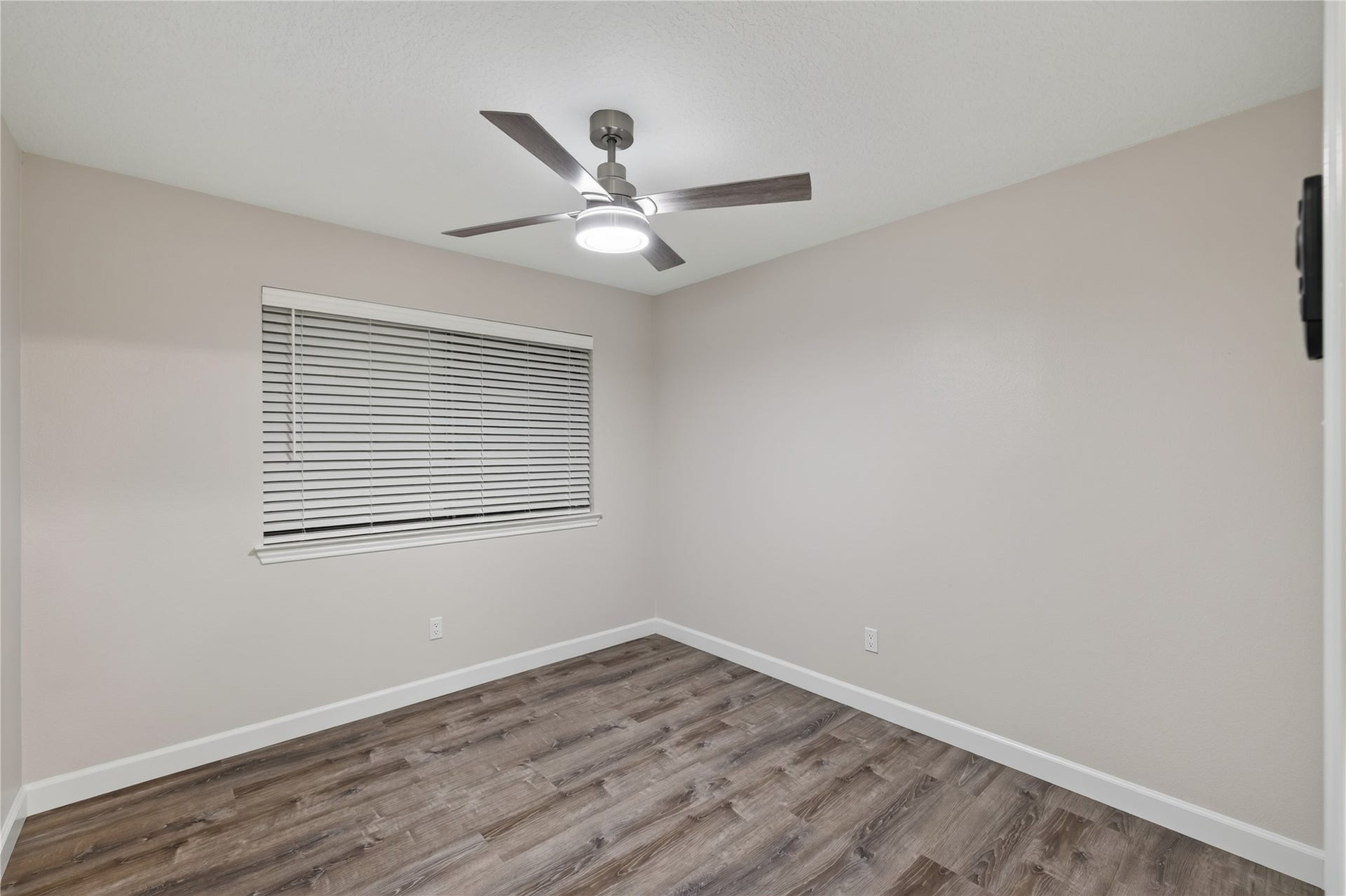 3413 Owens Drive, Dickinson, TX 77539 3413 Owens Drive, Dickinson, TX 77539