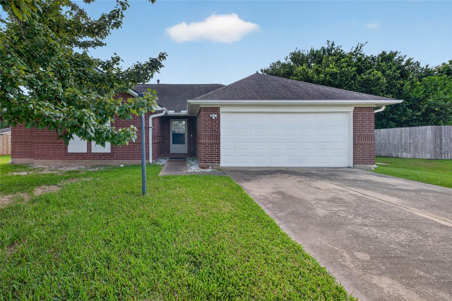Property photo for 3413 Owens Drive, Dickinson, TX