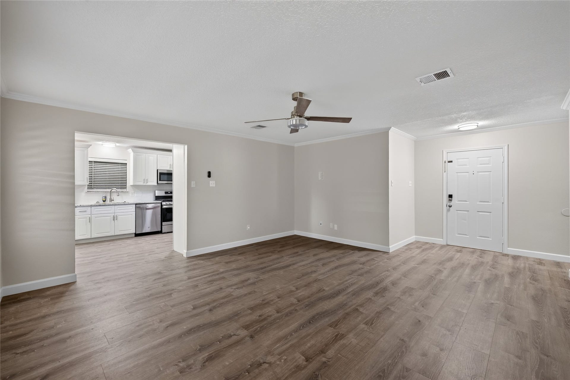 3413 Owens Drive, Dickinson, TX 77539 3413 Owens Drive, Dickinson, TX 77539