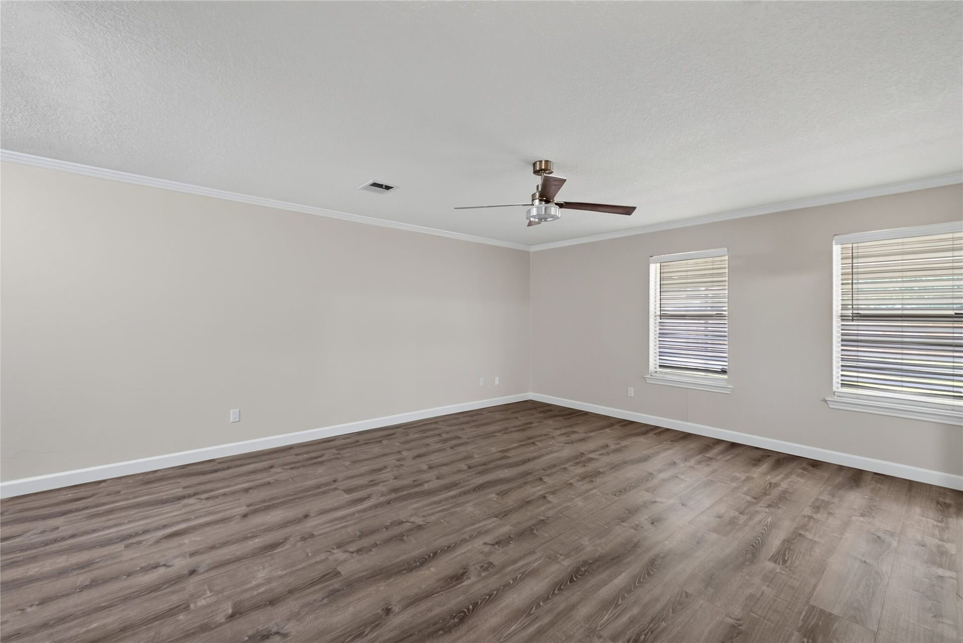 3413 Owens Drive, Dickinson, TX 77539 3413 Owens Drive, Dickinson, TX 77539