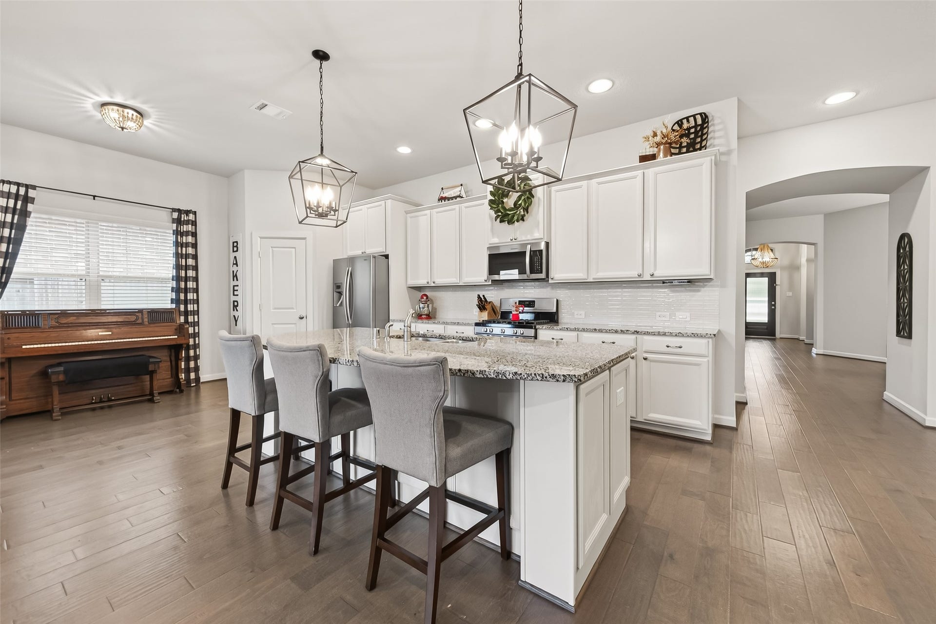 2223 Tonkawa Trail, Katy, TX 77493 2223 Tonkawa Trail, Katy, TX 77493
