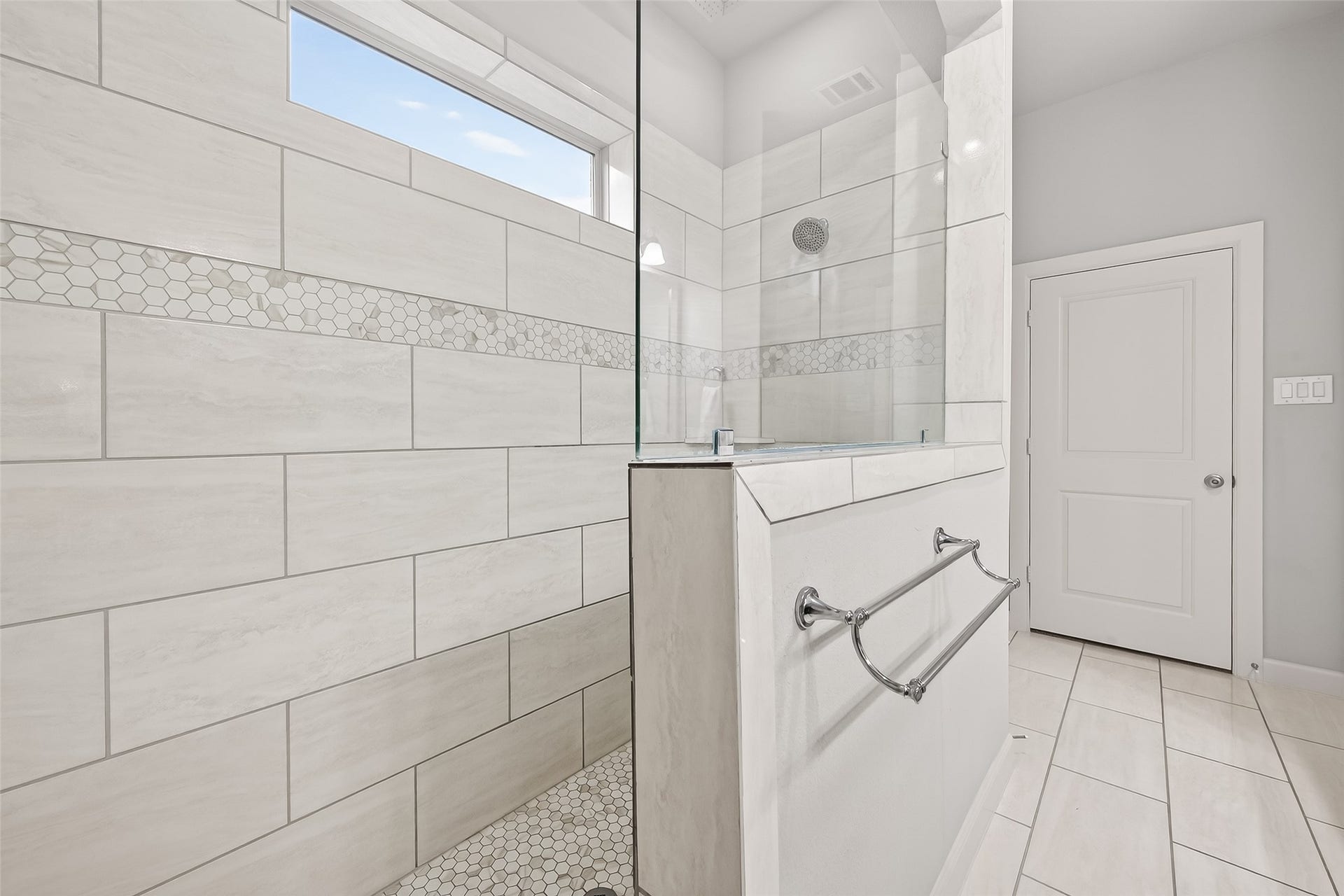 2223 Tonkawa Trail, Katy, TX 77493 2223 Tonkawa Trail, Katy, TX 77493
