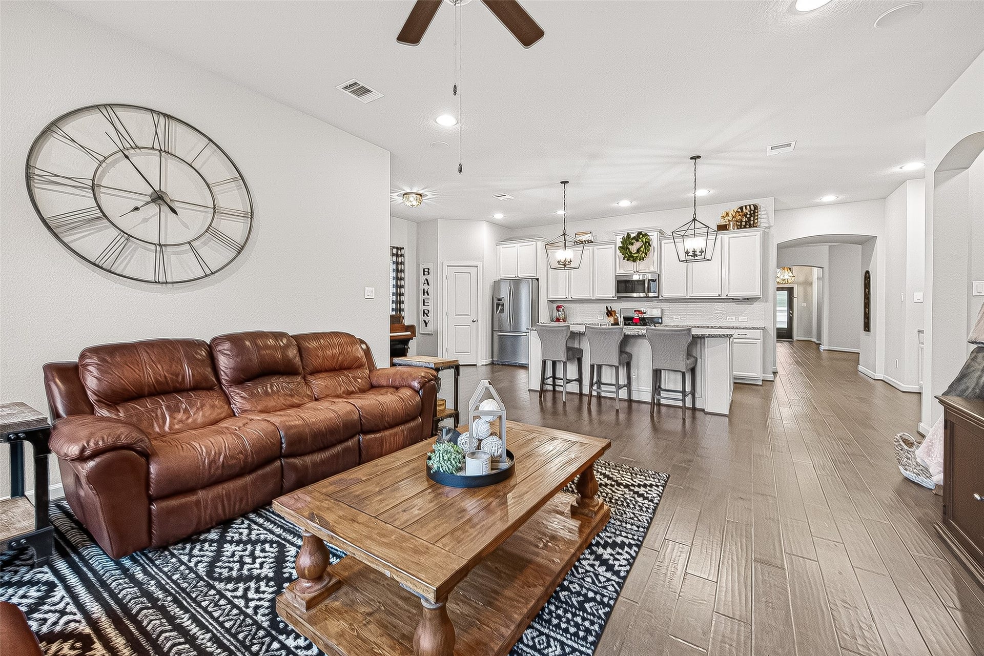 2223 Tonkawa Trail, Katy, TX 77493 2223 Tonkawa Trail, Katy, TX 77493