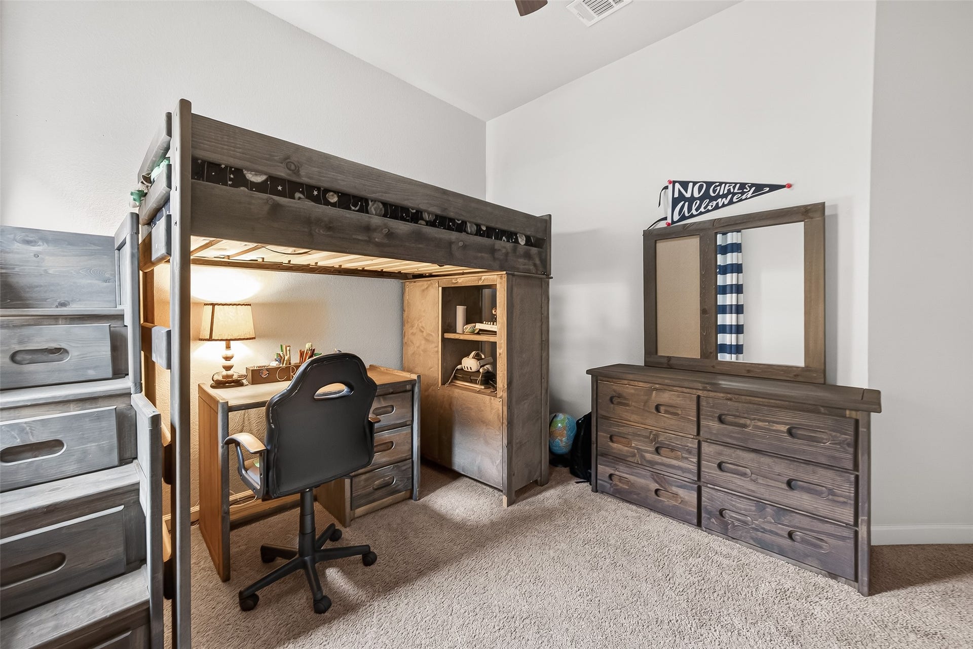 2223 Tonkawa Trail, Katy, TX 77493 2223 Tonkawa Trail, Katy, TX 77493