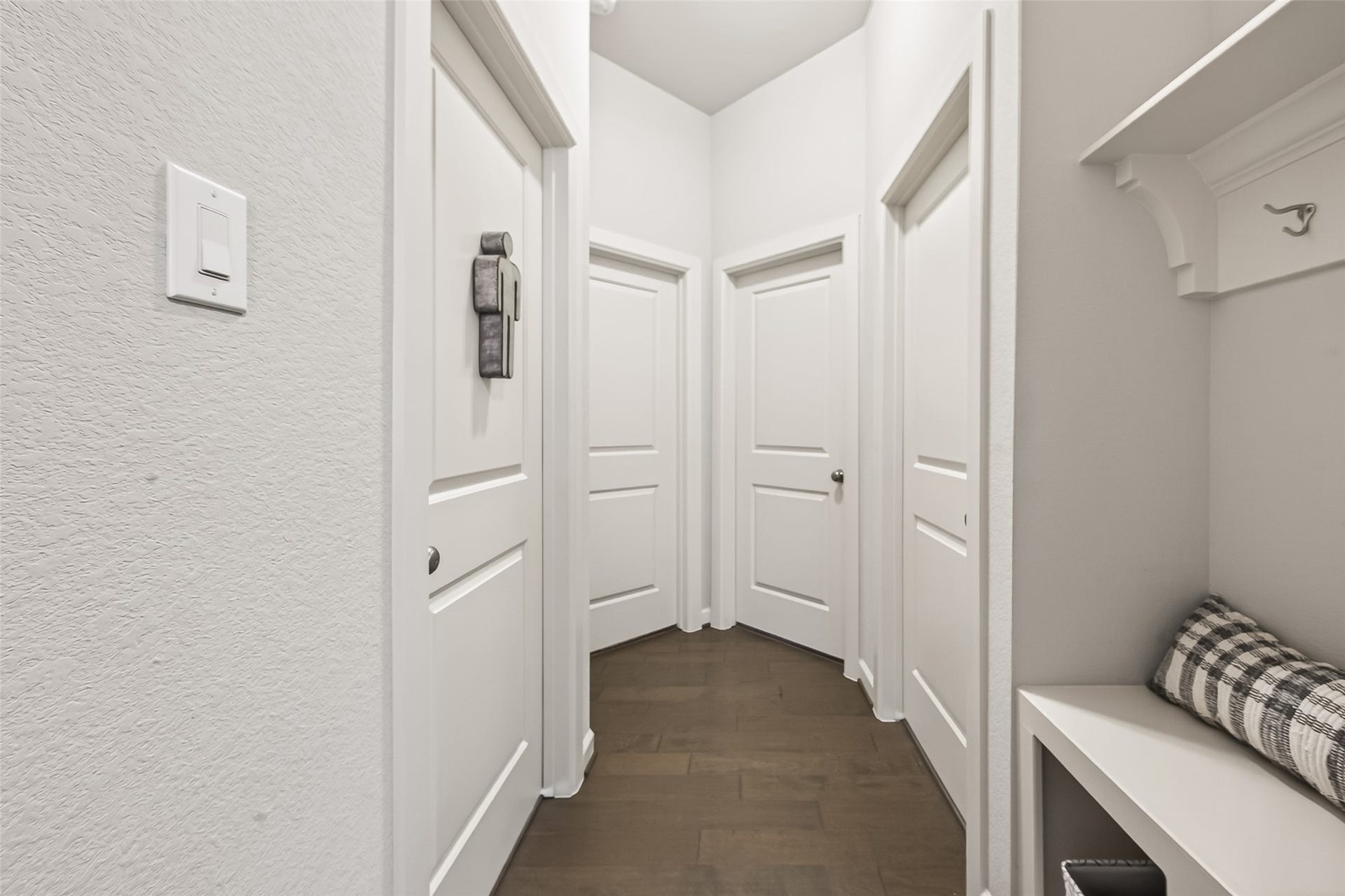 2223 Tonkawa Trail, Katy, TX 77493 2223 Tonkawa Trail, Katy, TX 77493