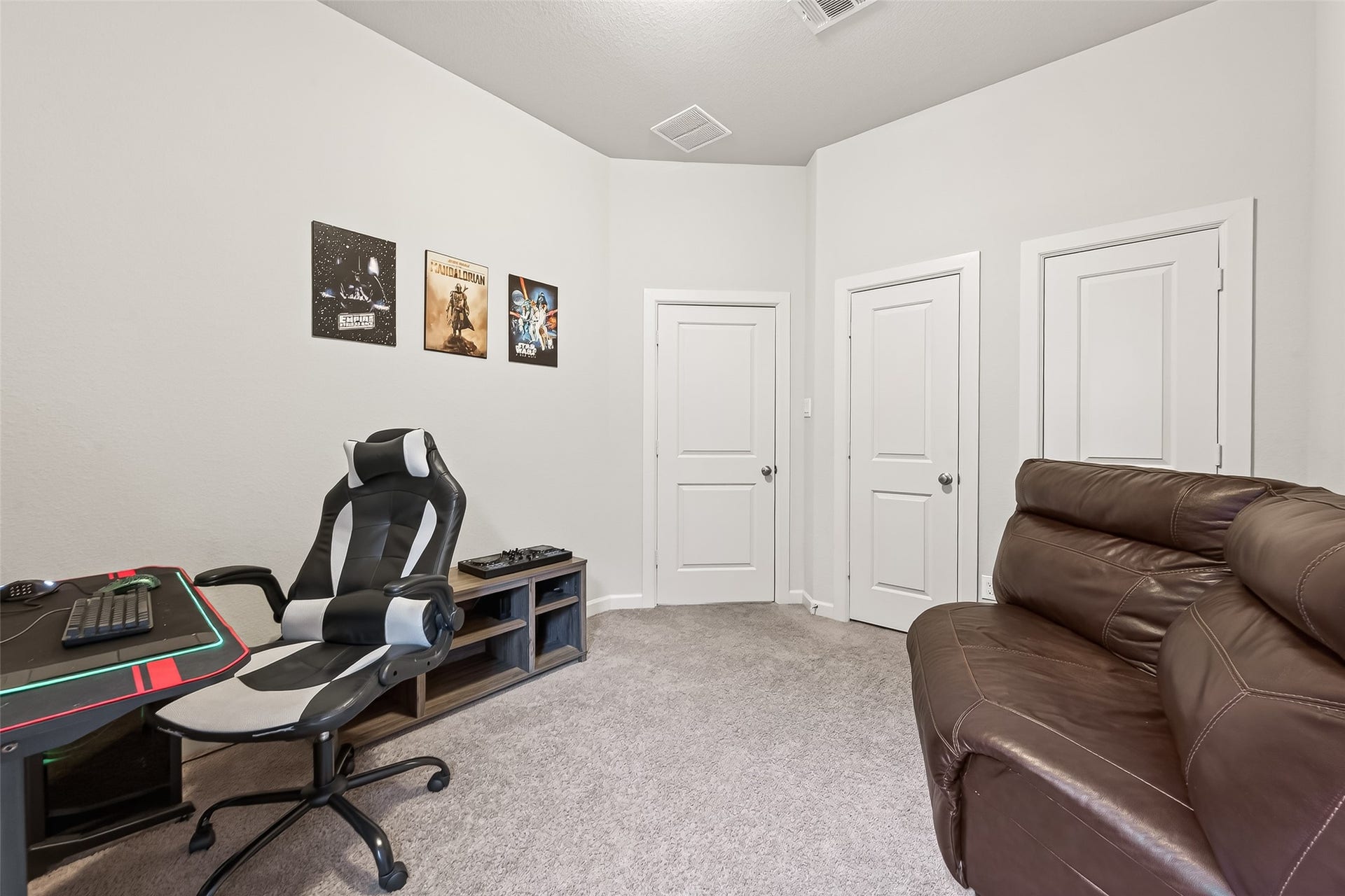 2223 Tonkawa Trail, Katy, TX 77493 2223 Tonkawa Trail, Katy, TX 77493