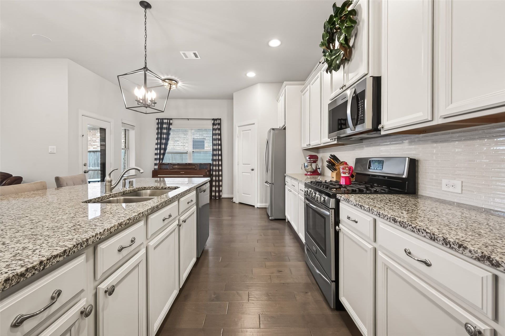 2223 Tonkawa Trail, Katy, TX 77493 2223 Tonkawa Trail, Katy, TX 77493