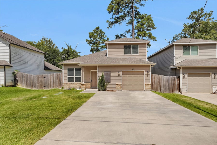 Property photo for 910 Cherokee Drive, Montgomery, TX