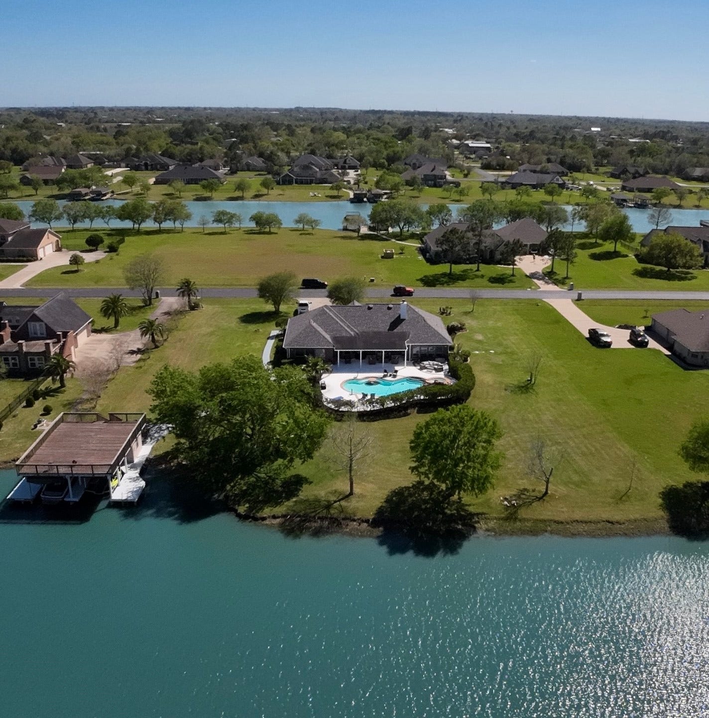 143 Lago Circle Drive N, Santa Fe, TX 77517 Aerial View of property
