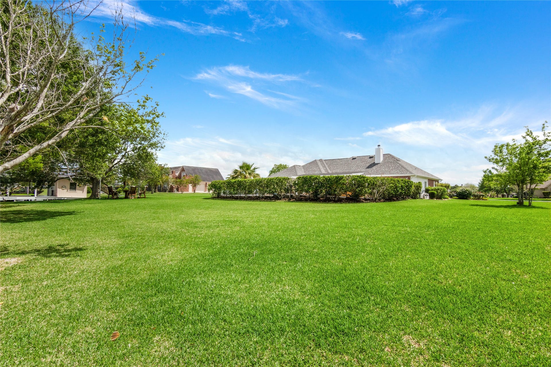 143 Lago Circle Drive N, Santa Fe, TX 77517 1 Acre lot backyard