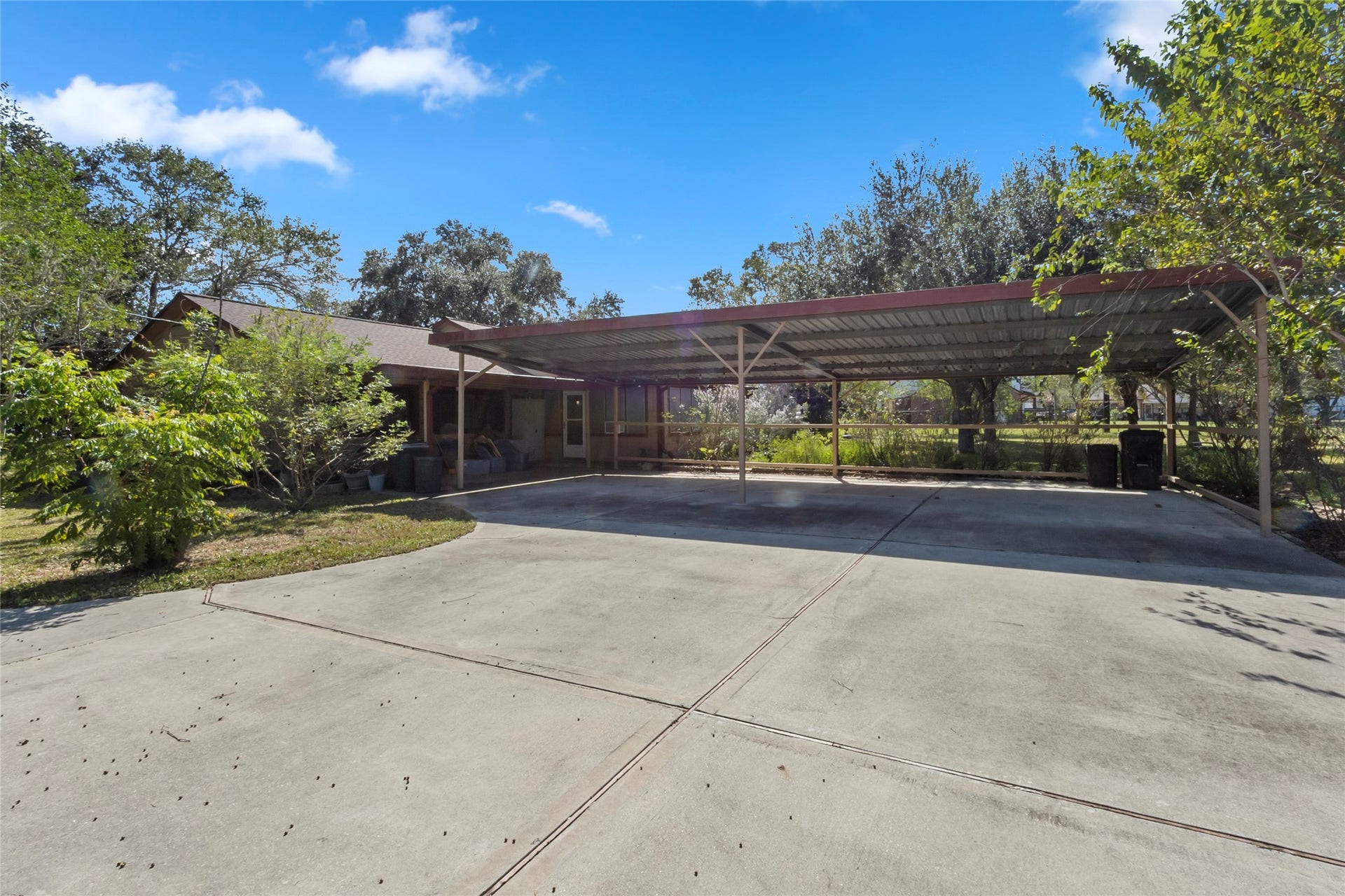 4114 Horseshoe Drive, Pleak, TX 77461 Carport