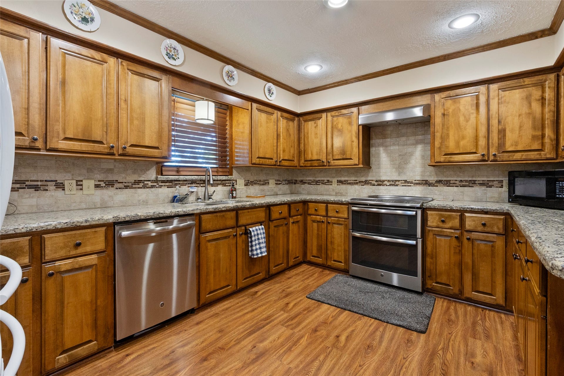 4114 Horseshoe Drive, Pleak, TX 77461 4114 Horseshoe Drive, Pleak, TX 77461