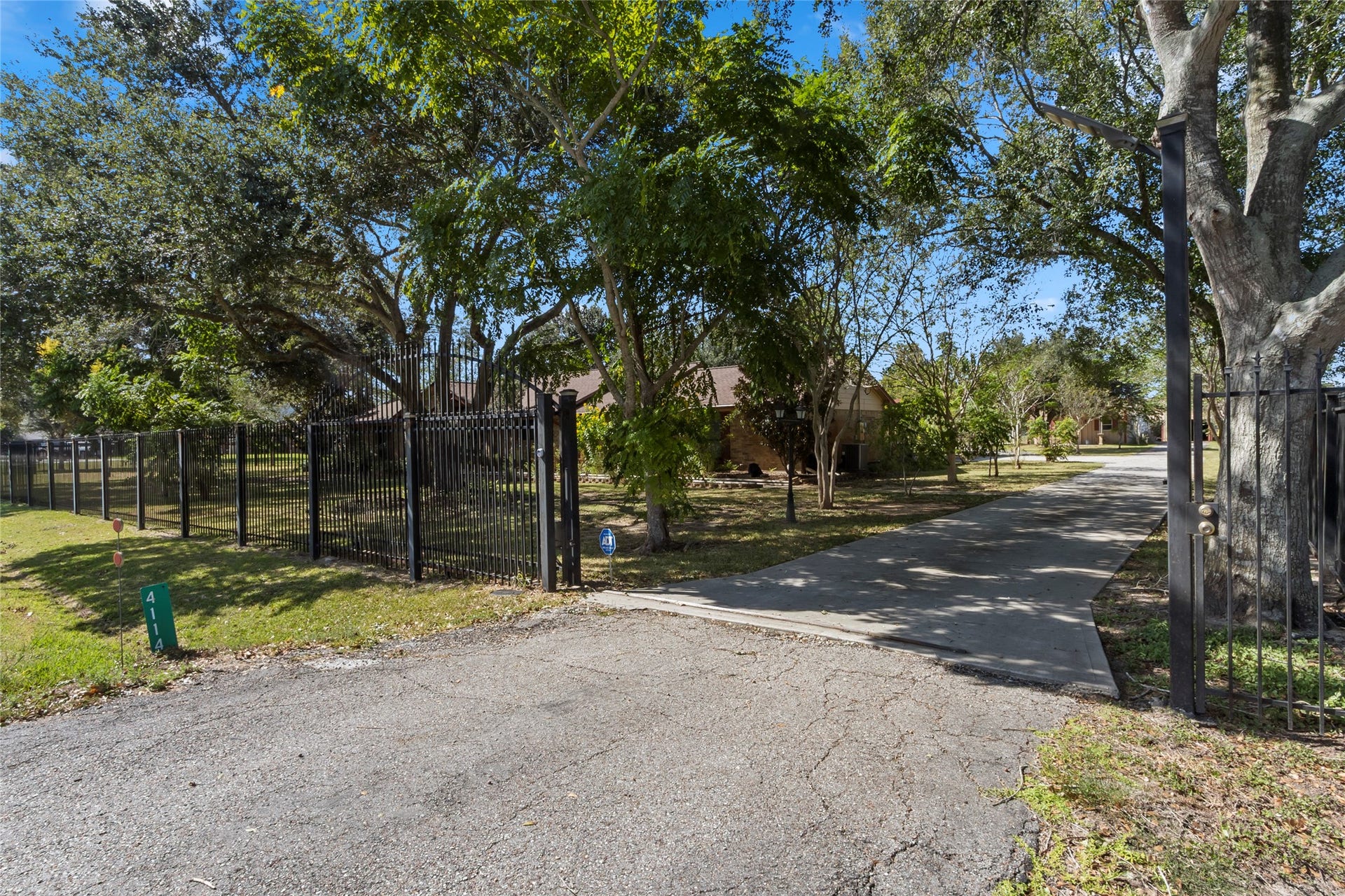 4114 Horseshoe Drive, Pleak, TX 77461 Gated entrance