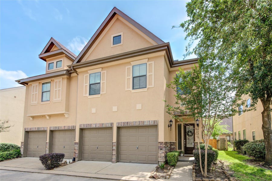 Property photo for 11623 Royal Oaks Crossing, Houston, TX