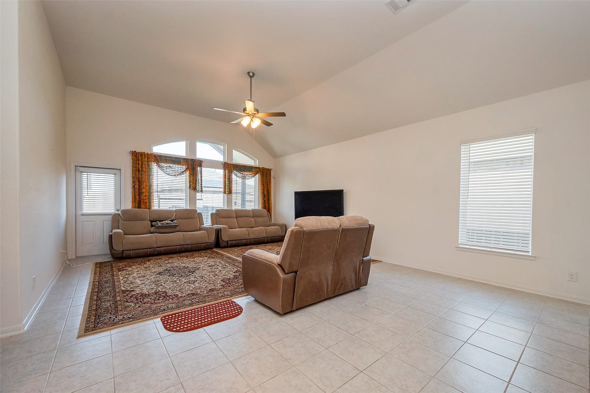 5819 Southern Rose Lane, Rosenberg, TX 77469 5819 Southern Rose Lane, Rosenberg, TX 77469
