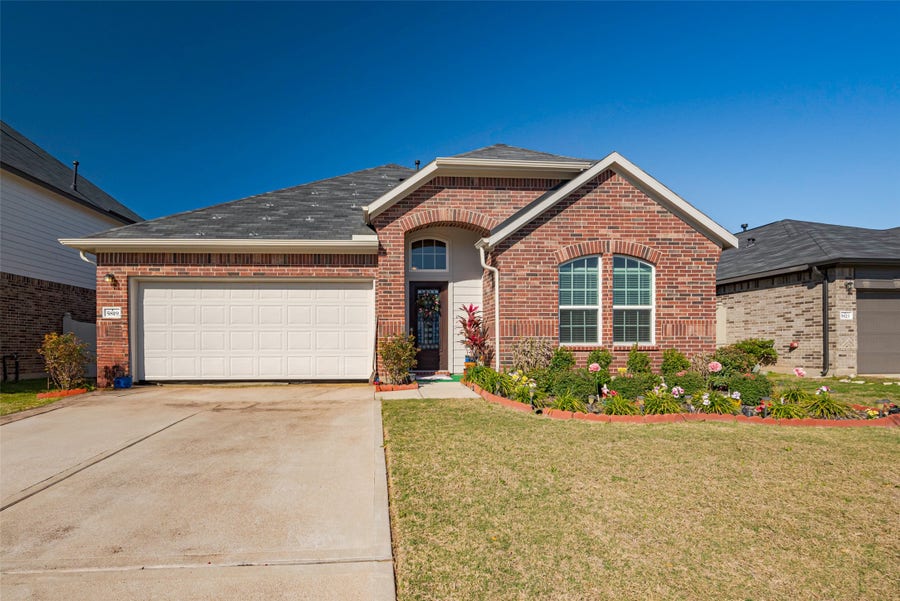 Property photo for 5819 Southern Rose Lane, Rosenberg, TX