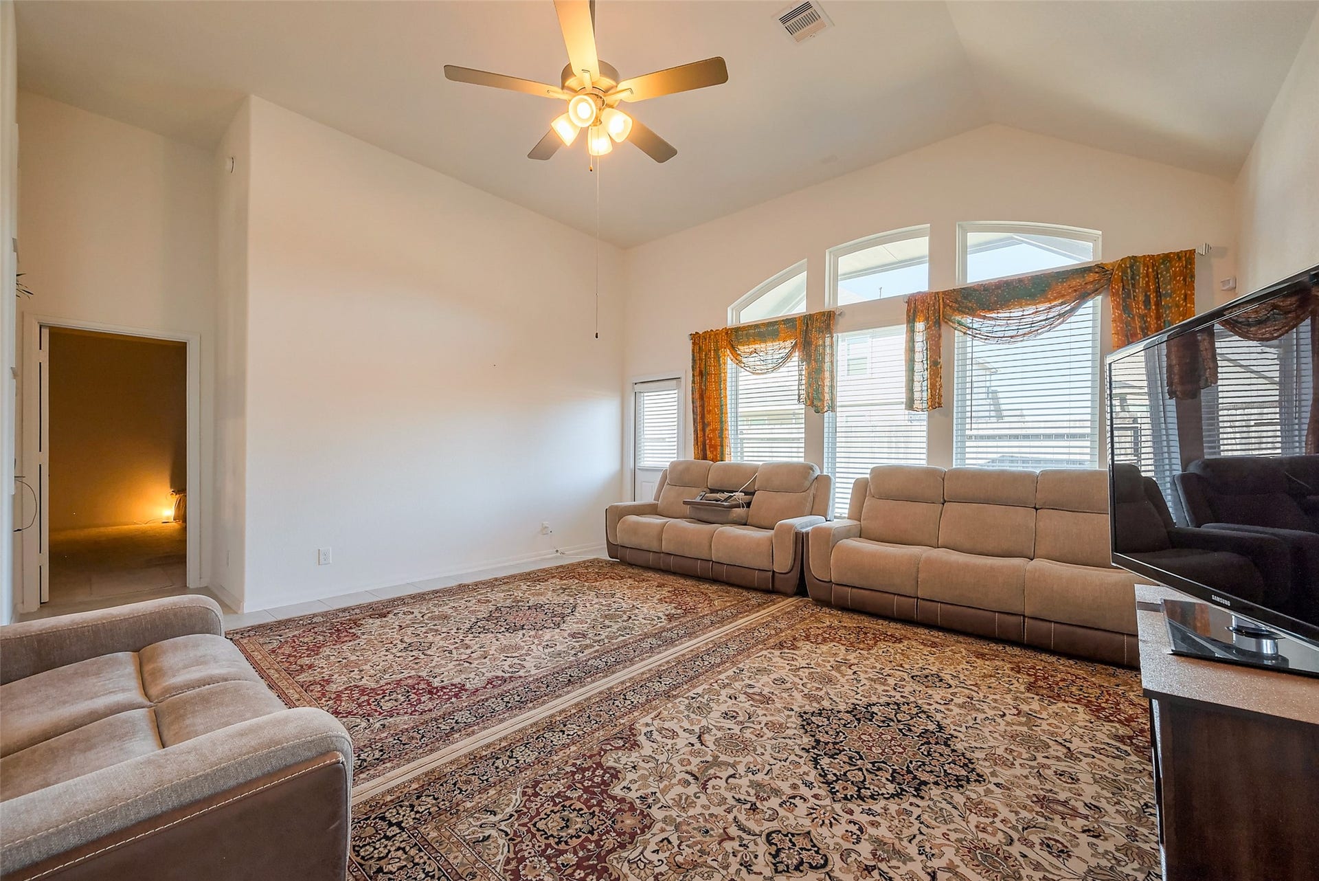5819 Southern Rose Lane, Rosenberg, TX 77469 5819 Southern Rose Lane, Rosenberg, TX 77469