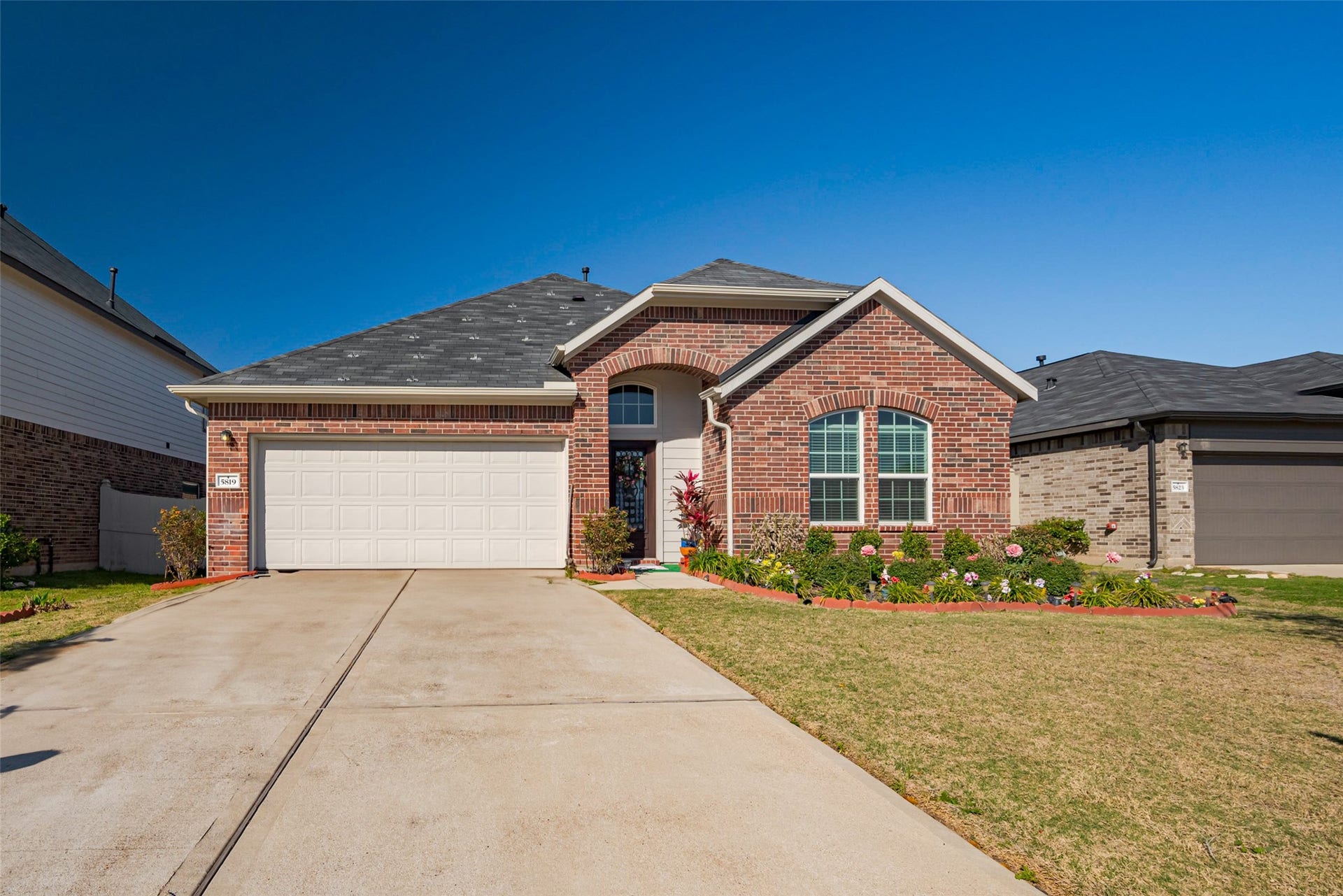 5819 Southern Rose Lane, Rosenberg, TX 77469 5819 Southern Rose Lane, Rosenberg, TX 77469