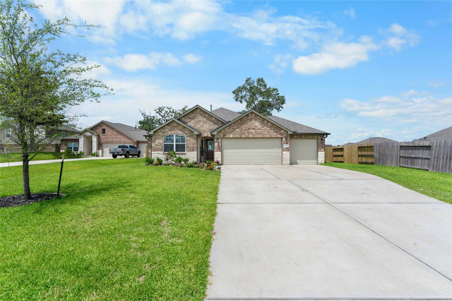 Property photo for 787 Dogberry Court, Conroe, TX