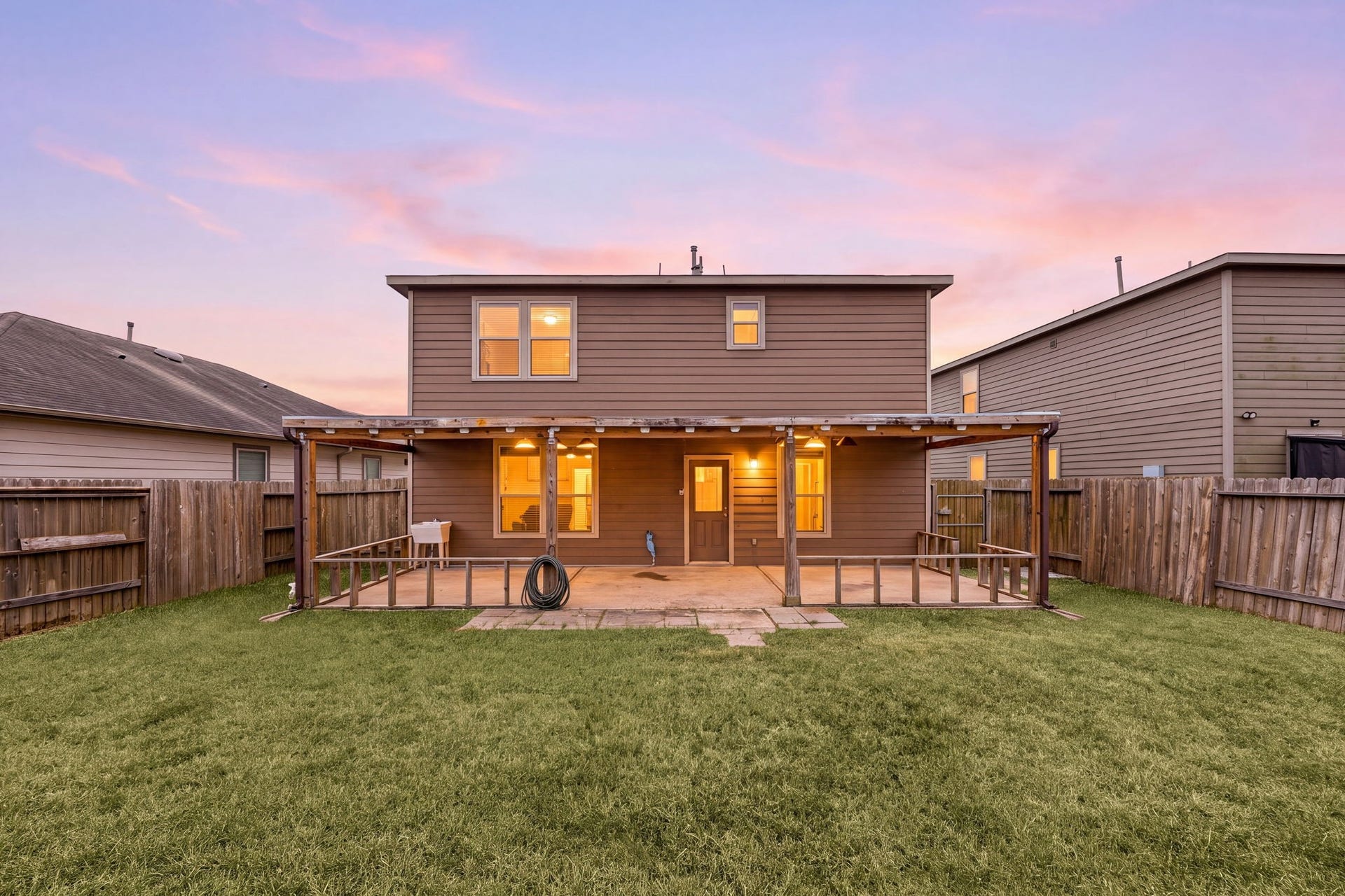 6727 Dayridge Lane, Houston, TX 77048
