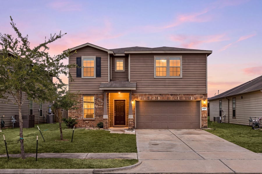 Property photo for 6727 Dayridge Lane, Houston, TX