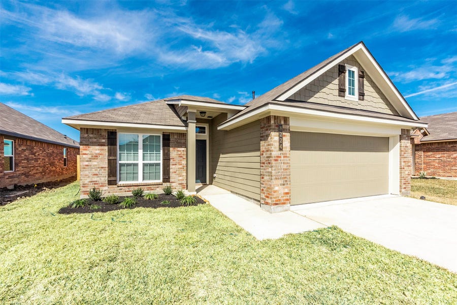 Property photo for 8220 N Tourmaline Way, La Marque, TX