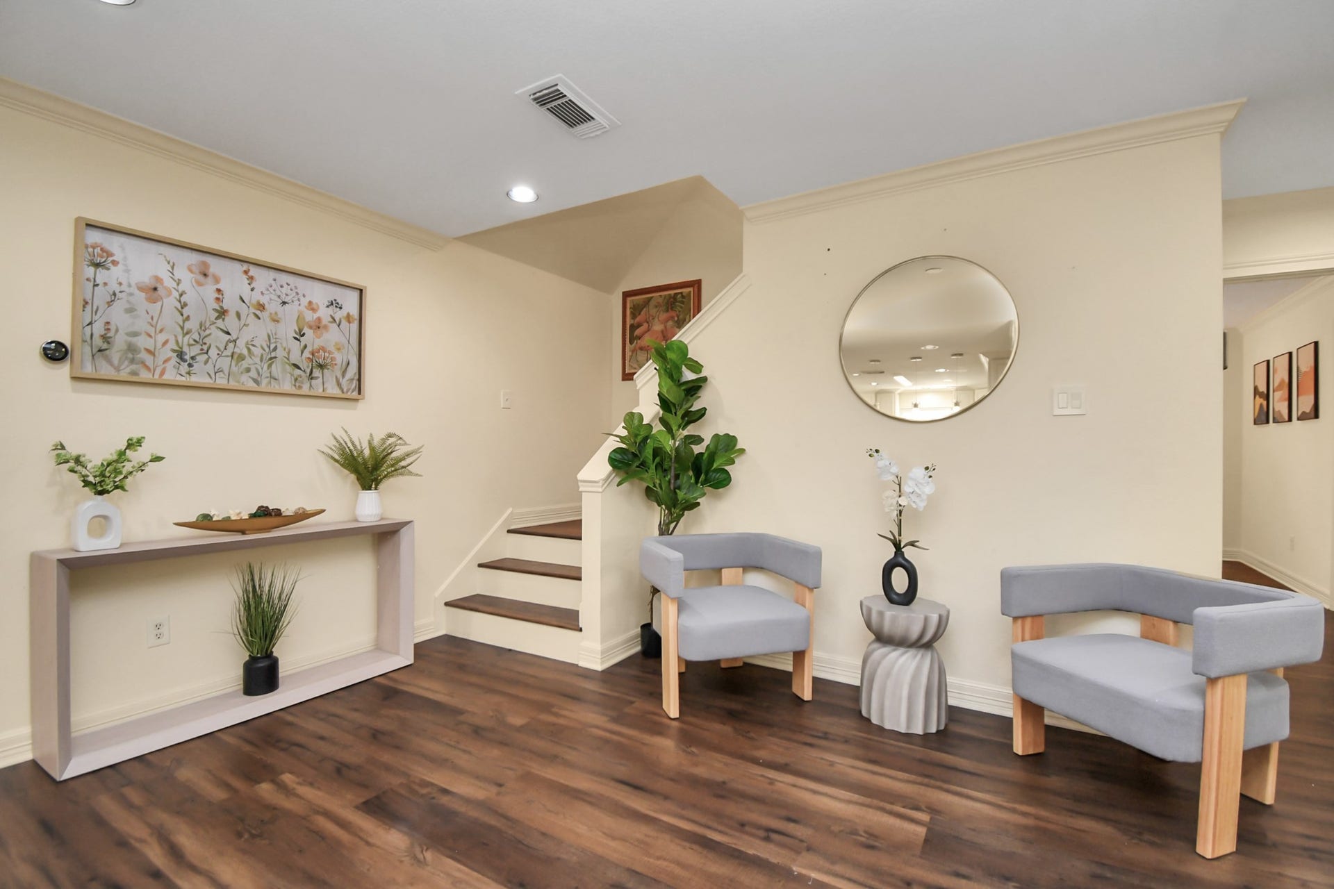 9606 Beverlyhill Street, Houston, TX 77063 9606 Beverlyhill Street, Houston, TX 77063