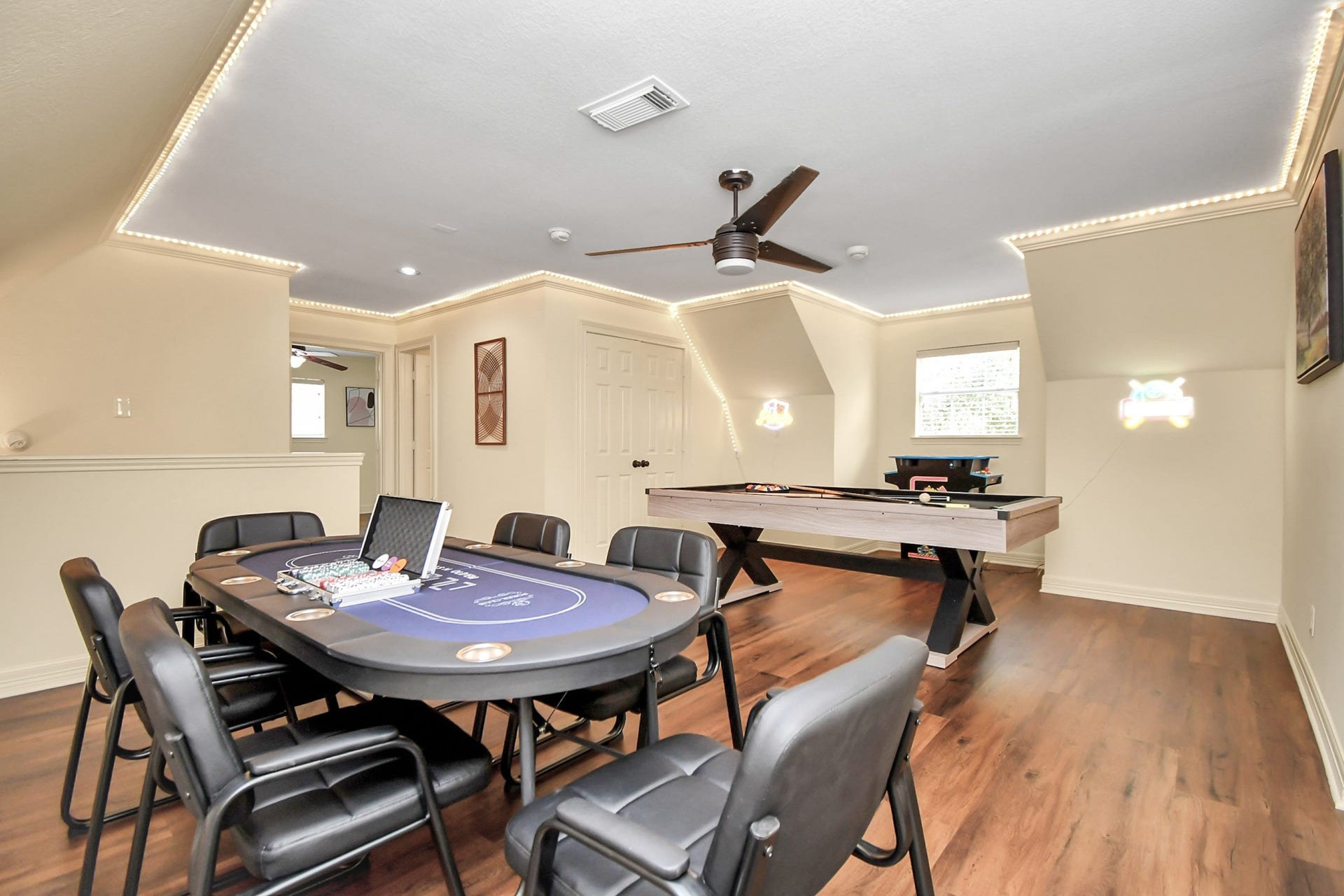 9606 Beverlyhill Street, Houston, TX 77063 9606 Beverlyhill Street, Houston, TX 77063