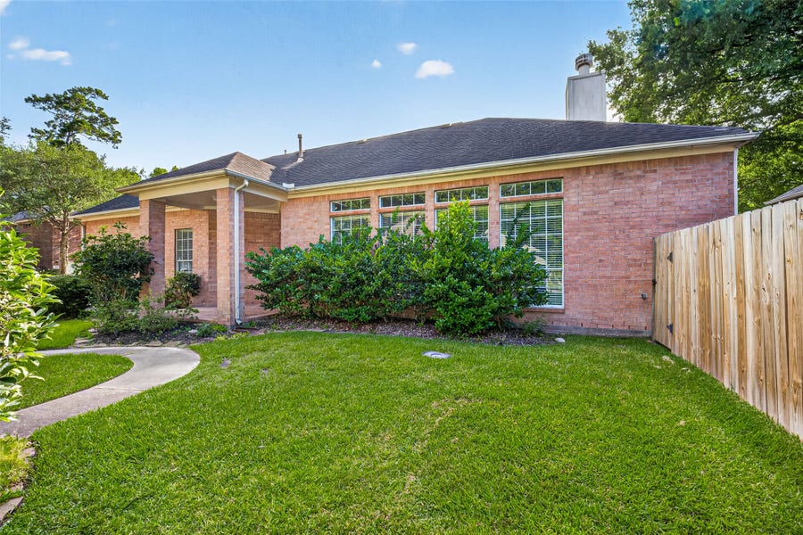 Property photo for 3117 Cedar Knolls Drive, Houston, TX