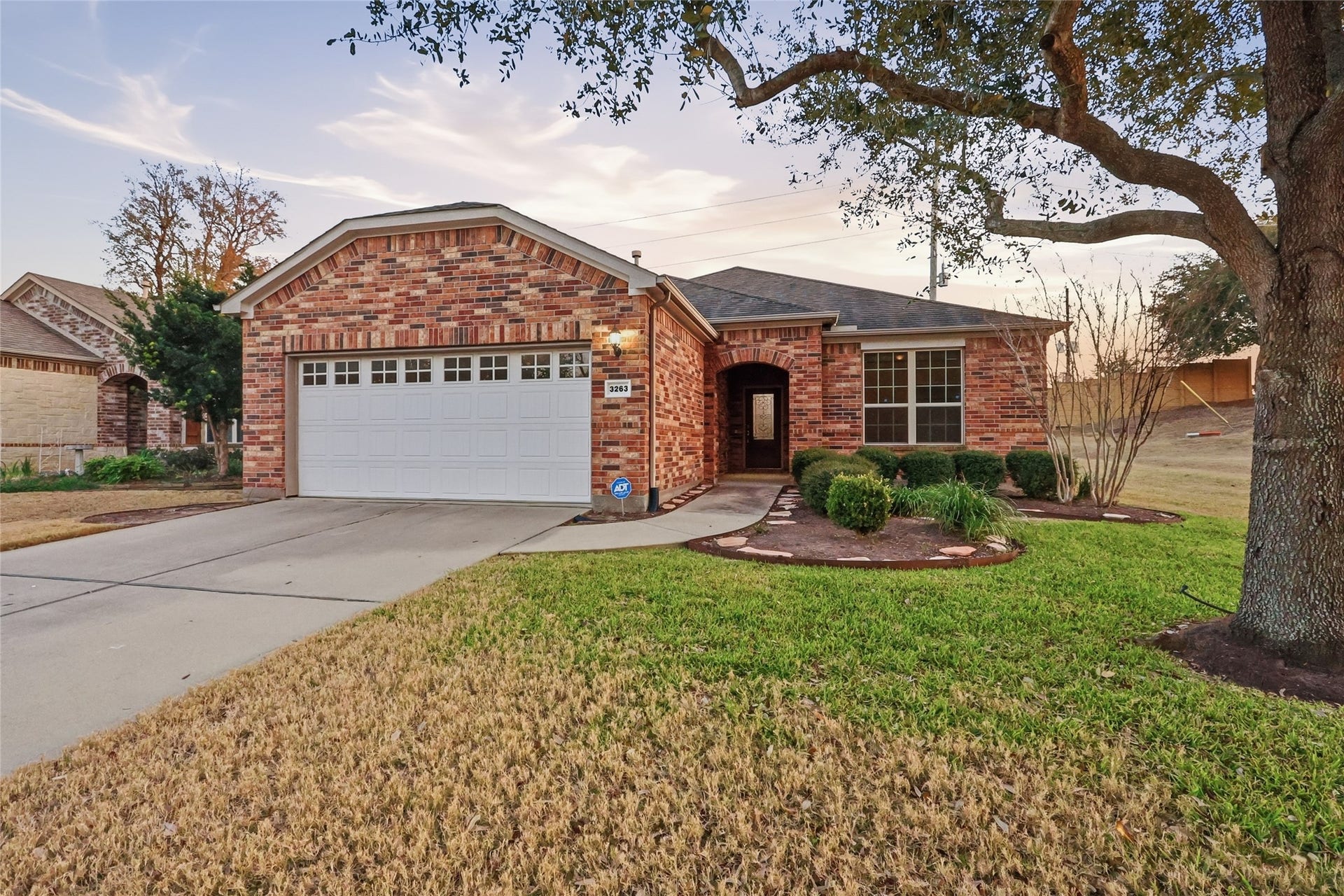 3263 Persimmon Grove, Richmond, TX 77469 Welcome to 3263 Persimmon Grove!