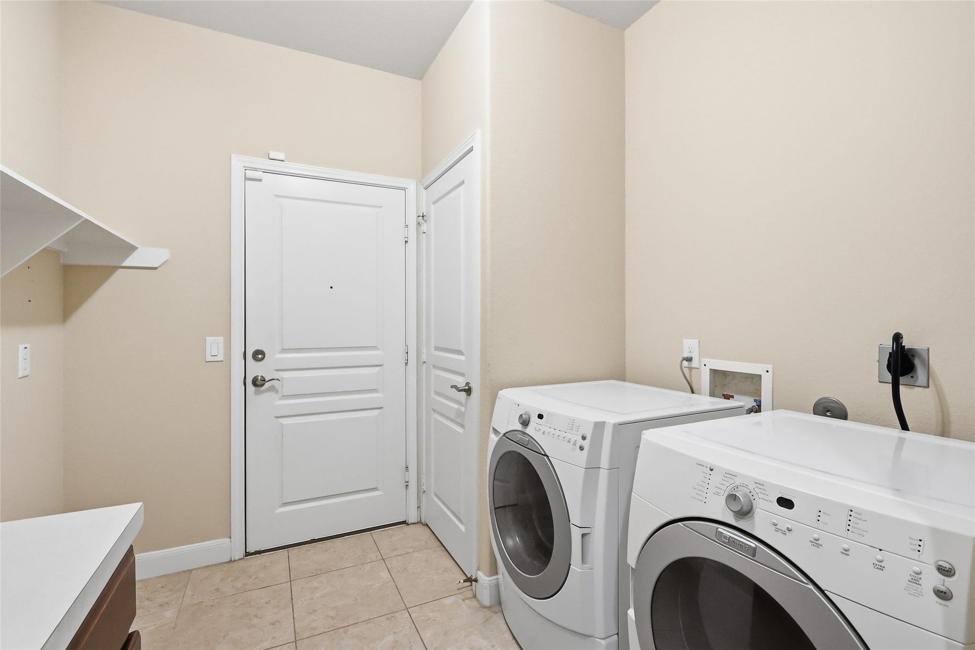 3263 Persimmon Grove, Richmond, TX 77469 Utility/laundry room.