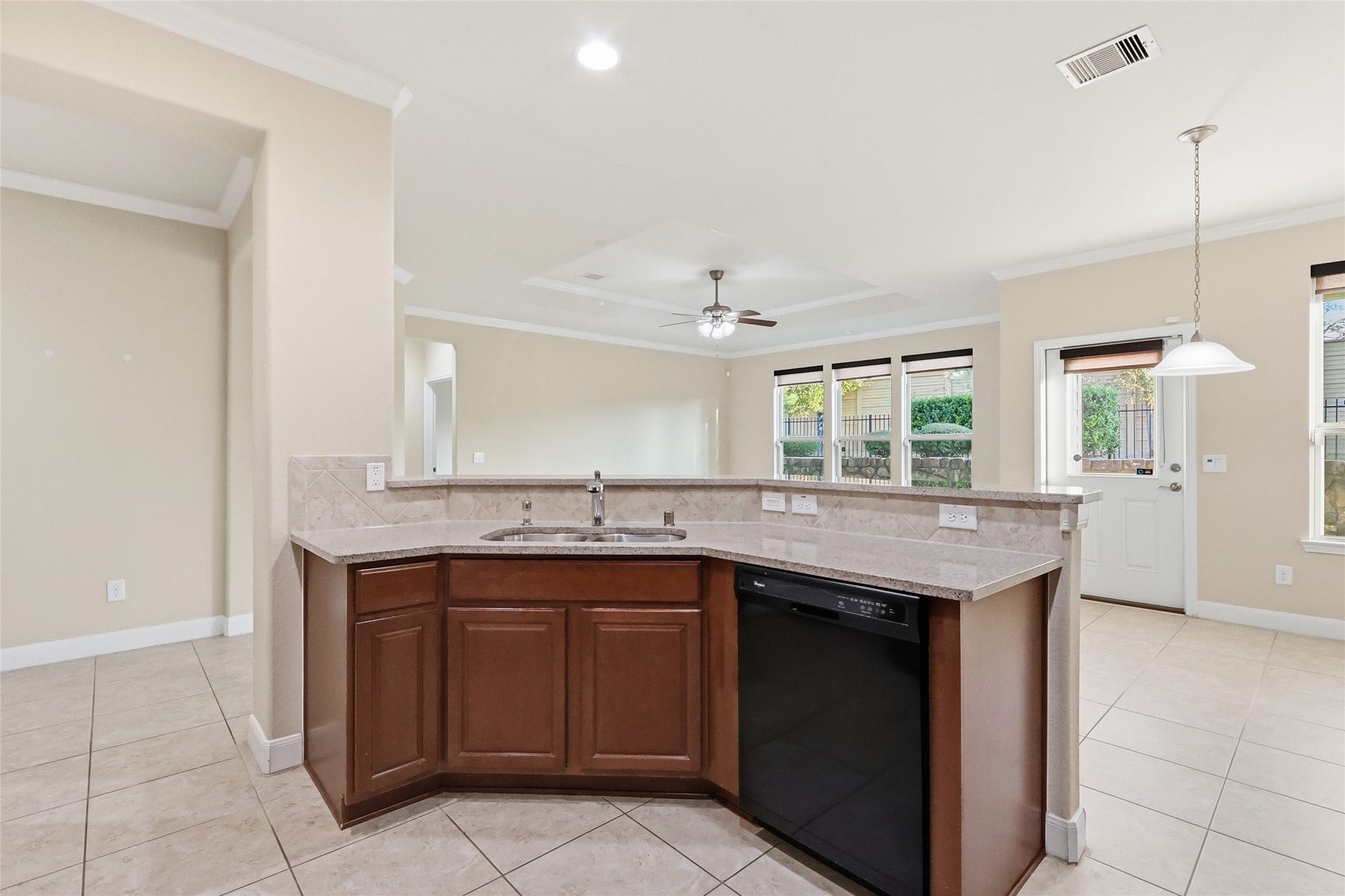 3263 Persimmon Grove, Richmond, TX 77469 View of the kitchen. Lots of stage space above and below the counters.