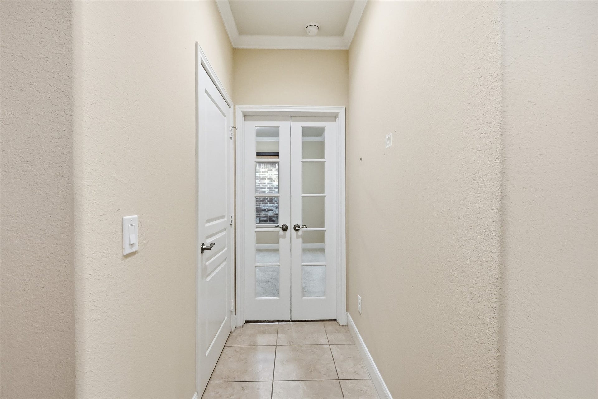 3263 Persimmon Grove, Richmond, TX 77469 Hallway to laundry, garage and study