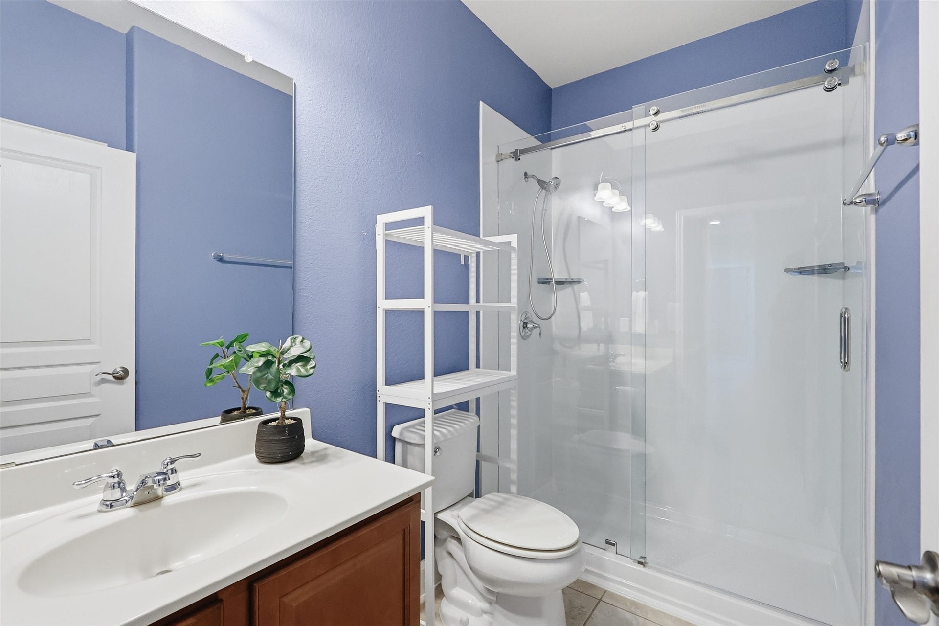 3263 Persimmon Grove, Richmond, TX 77469 Bathroom 2